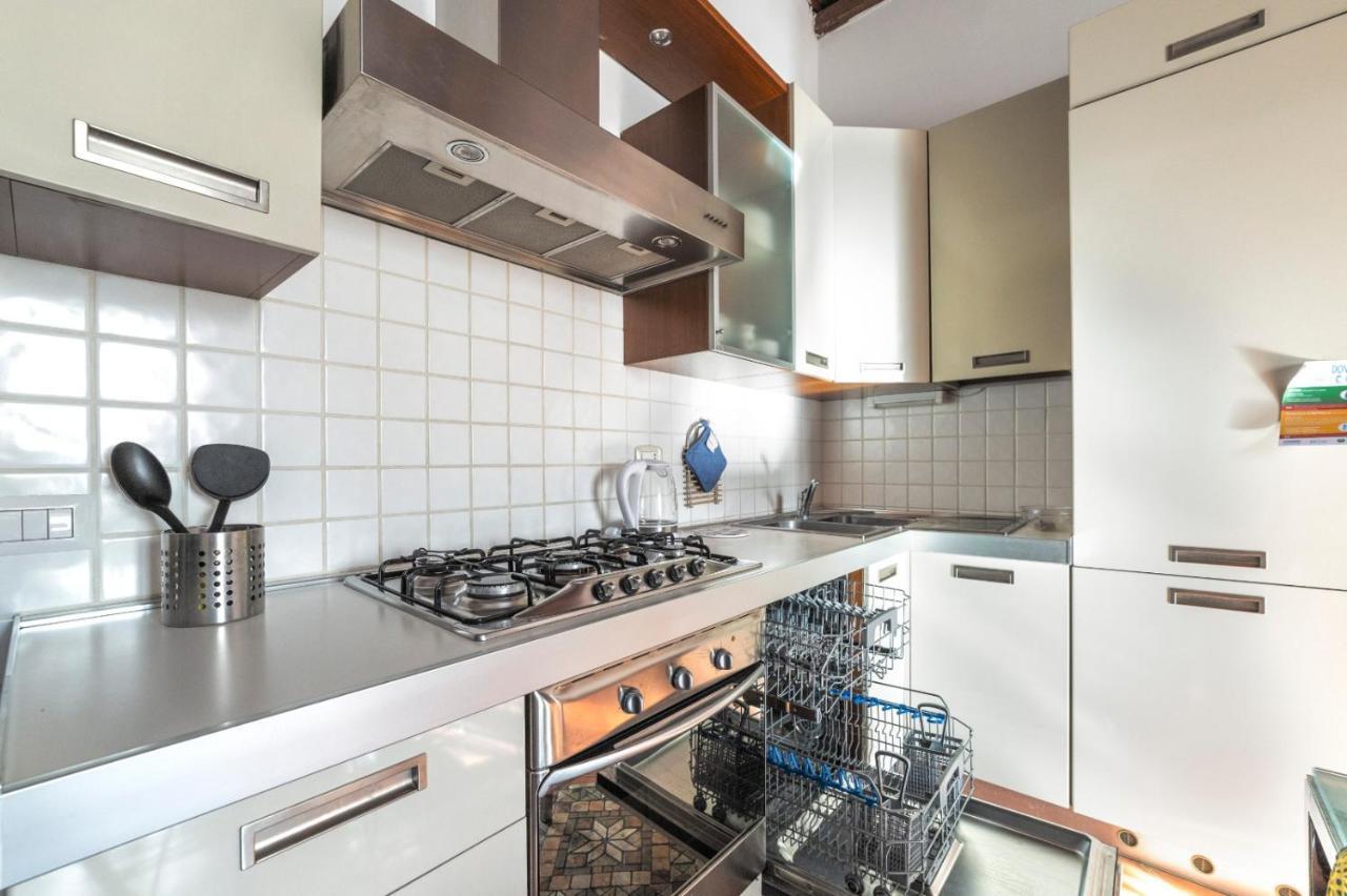 Porta Romana & Bocconi Cosy Apartment Milánó Kültér fotó